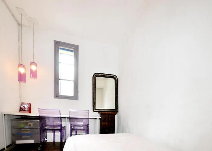 Hébergement de vacances 4 Bedroom Cozy In Palau-del-Vidre